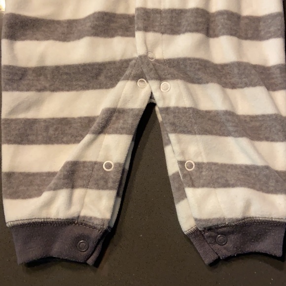 Carter’s Hooded Fleece Coverall with Snaps - Picture 3 of 4